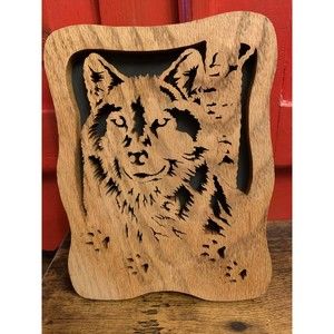 10 x 7 White Oak Detail Cut Wolf Footprints Wall Hanging Art Foam Back 1/2"